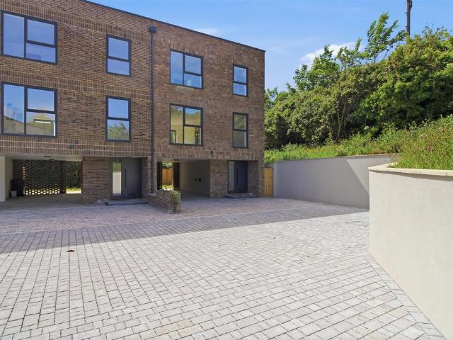 House for sale in Seaford, Iford