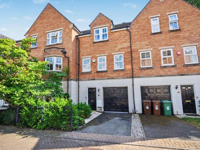 House for sale in City Fields, West Yorkshire