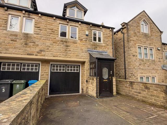 House for sale in Greenfield, Oldham