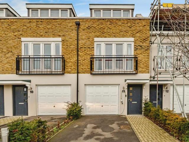 House for sale in Burnham, Slough