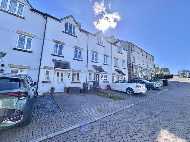 House for sale in Par, Cornwall