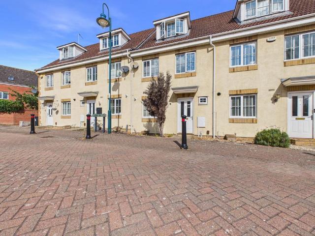 House for sale in Hampton Hargate, Peterborough