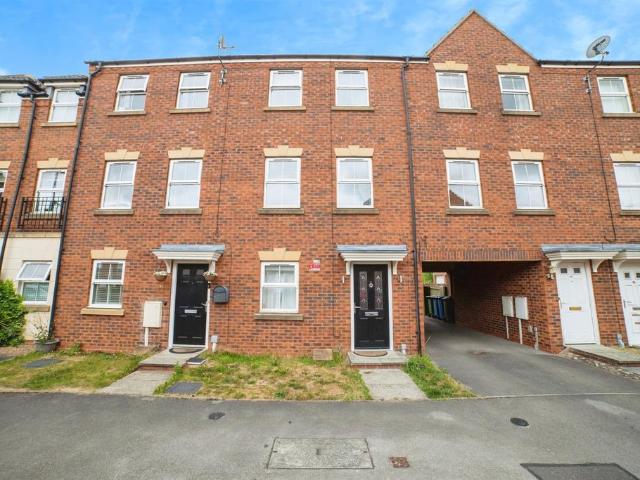 House for sale in Potters Corner, East Midlands