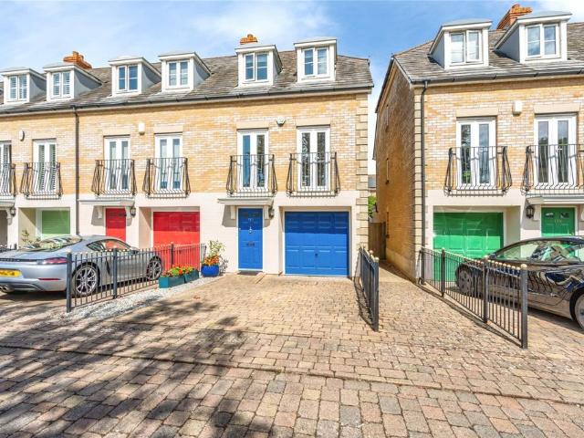 House for sale in Chichester, Littlecote