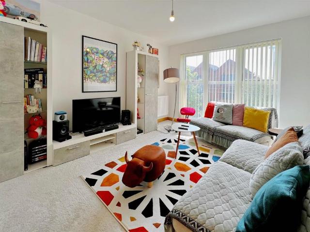 House for sale in SA1 Swansea Waterfront, Nangreaves