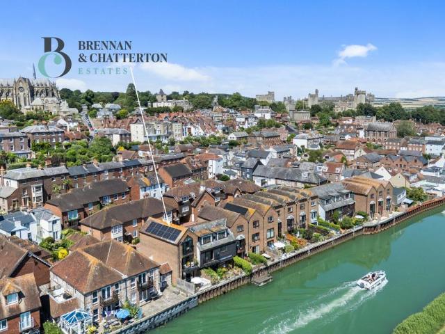 House for sale in Arundel, Clapham