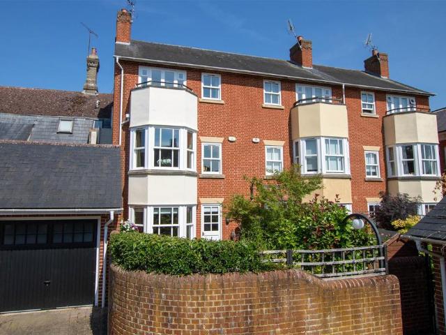 House for sale in Pleasant Valley, Duton Hill