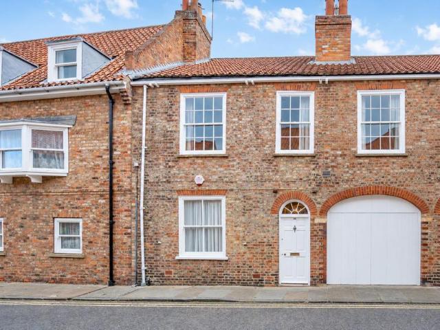 House for sale in High Field, York