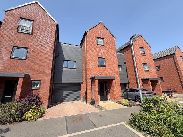 House for sale in Wednesfield, West Midlands