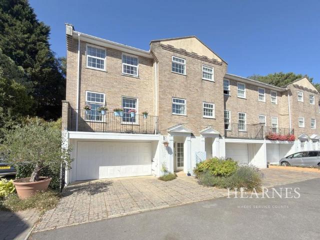House for sale in West Cliff, Bournemouth