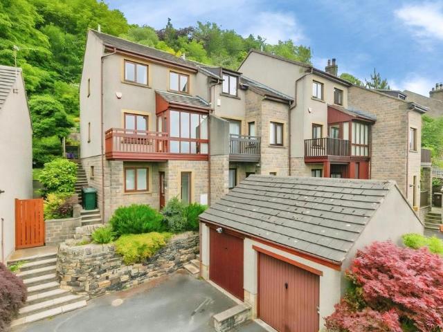 House for sale in Priestthorpe, Crossflatts
