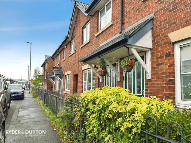 House for sale in Ashton-under-Lyne, Tameside