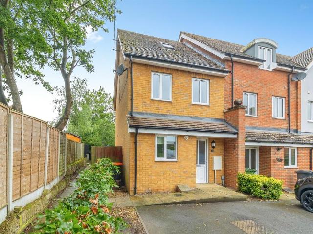House for sale in Leighton-Linslade, Leighton Buzzard