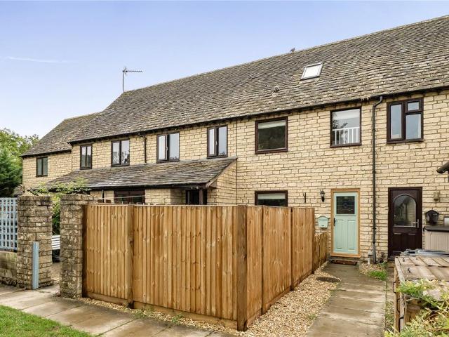 House for sale in Fossebridge, Gloucestershire