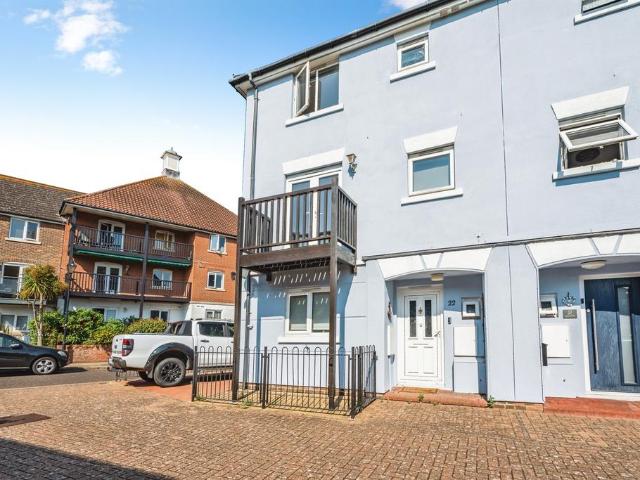 House for sale in Sovereign Harbour, Eastbourne