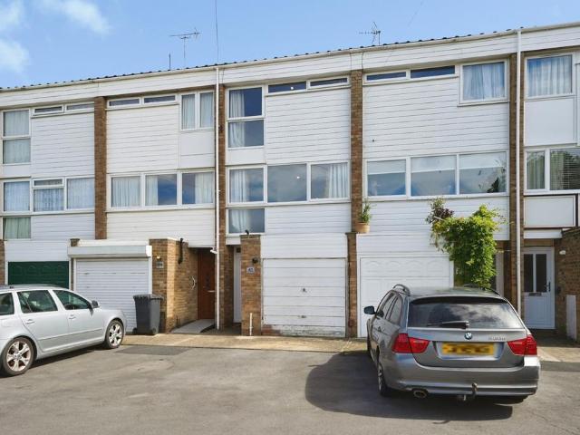 House for sale in Gloucester, Gloucestershire