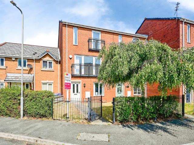 House for sale in Hunts Cross, Calderstones