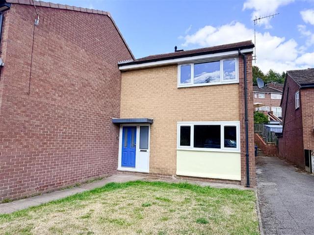 House for sale in Kingsley Moor, Staffordshire