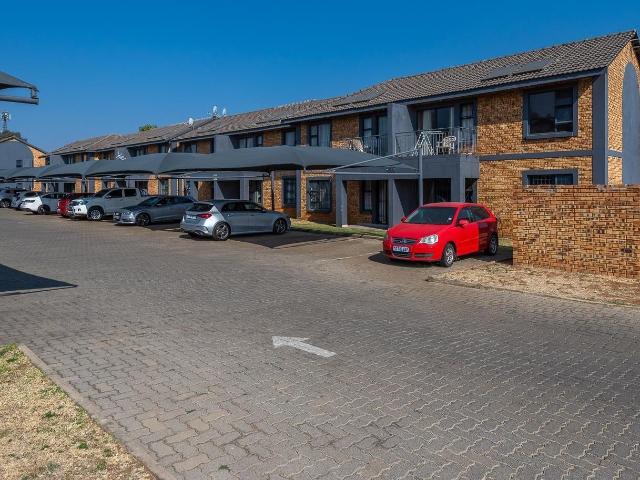 Townhouse for sale in Ekurhuleni, Gauteng