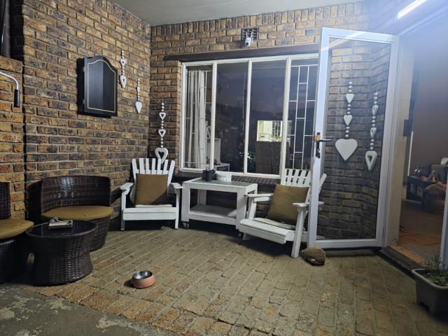Townhouse for sale in Ekurhuleni, Gauteng