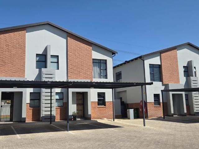Townhouse for sale in Ekurhuleni, Gauteng