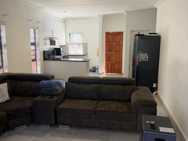 Townhouse for sale in Ekurhuleni, Gauteng