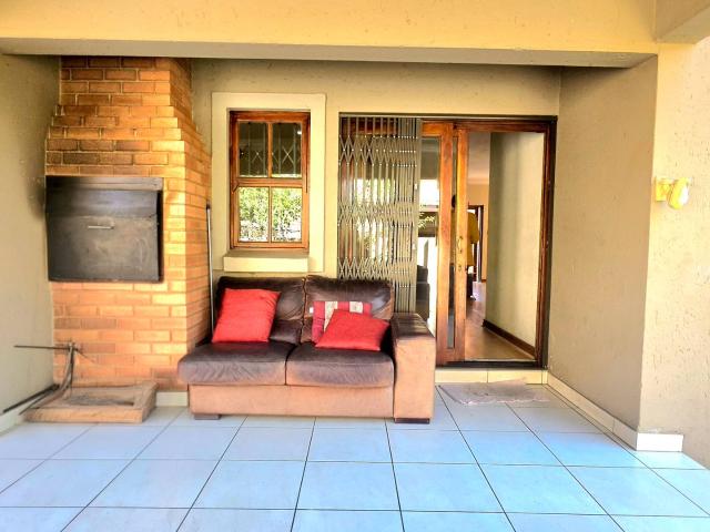 Townhouse for sale in Ekurhuleni, Gauteng