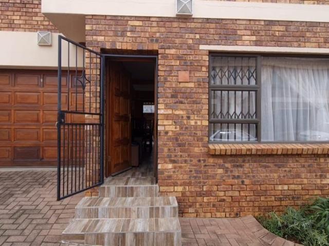 Townhouse for sale in Ekurhuleni, Gauteng