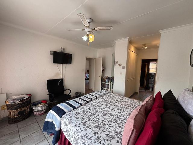 Townhouse for sale in Ekurhuleni, Gauteng