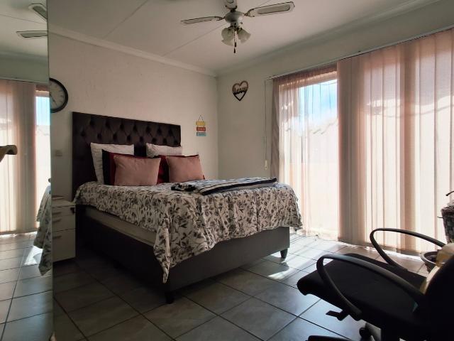 Townhouse for sale in Ekurhuleni, Gauteng