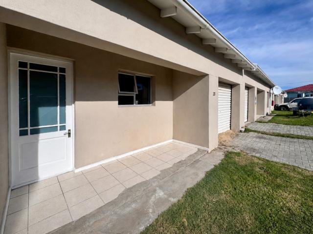 Townhouse for sale in Port Elizabeth, Eastern Cape