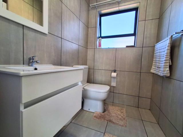 Townhouse for sale in Karenpark, Akasia