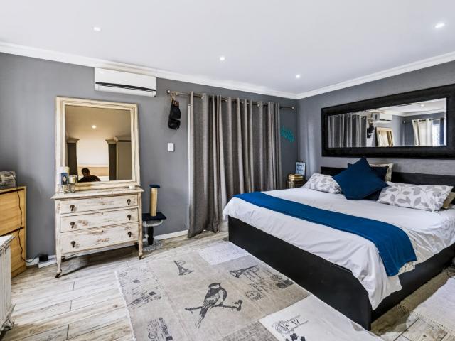 Townhouse for sale in Kingsburgh, Kwazulu-natal