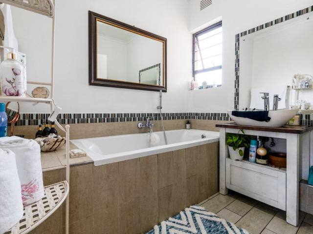 Townhouse for sale in Kingsburgh, Kwazulu-natal