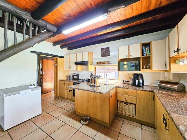 Townhouse for sale in Amanzimtoti, Kwazulu-natal