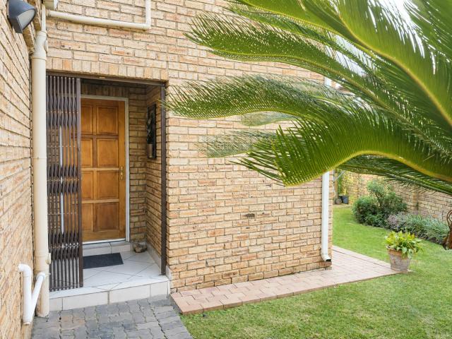 Townhouse for sale in Nooitgedacht, Gauteng