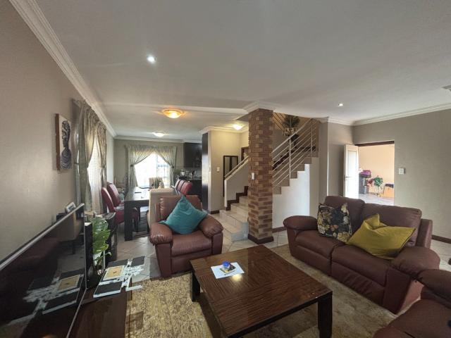Townhouse for sale in Waterkloof, Gauteng