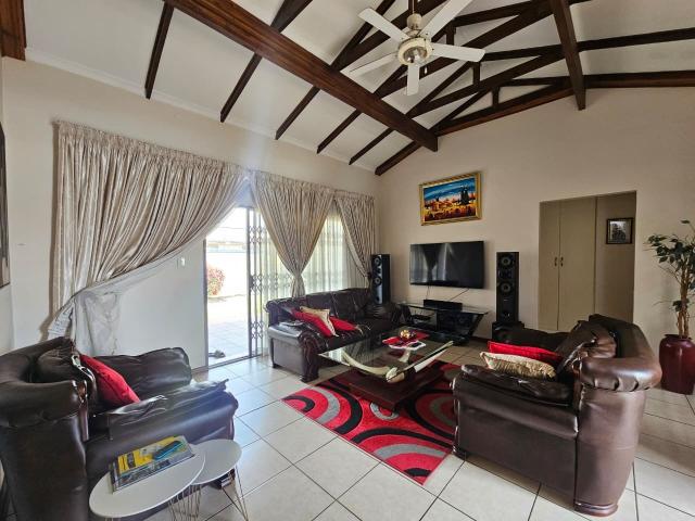Townhouse for sale in UMhlathuze Municipality, Kwazulu-natal