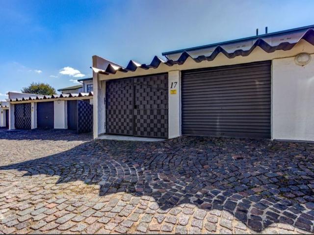 Townhouse for sale in Ekurhuleni, Gauteng