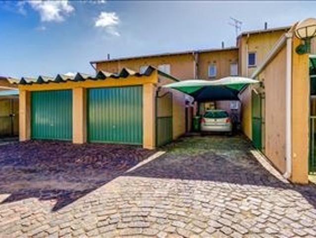 Townhouse for sale in Ekurhuleni, Gauteng