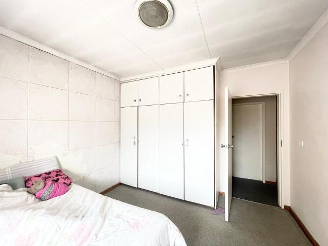 Townhouse for sale in Vosloorus, Gauteng