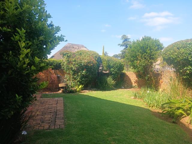 Townhouse for sale in Vosloorus, Gauteng