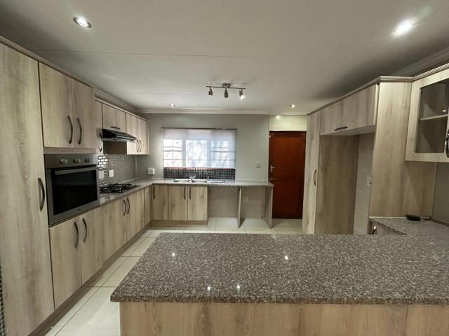 Townhouse for sale in Vosloorus, Gauteng