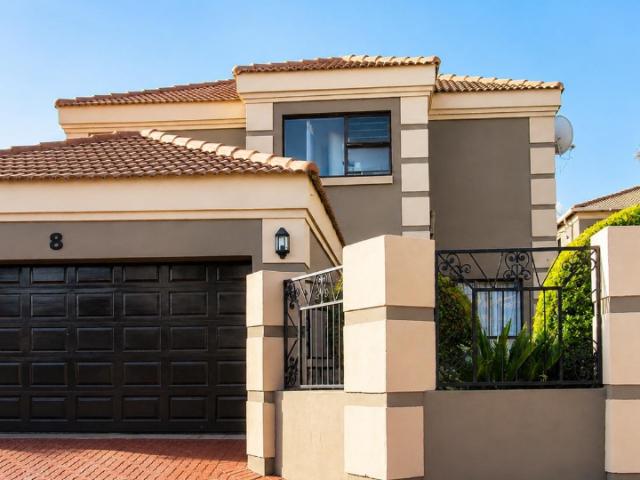 Townhouse for sale in Ekurhuleni, Gauteng