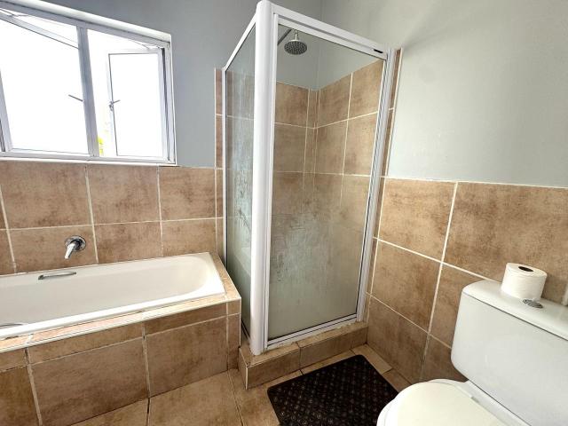 Townhouse for sale in East London, Eastern Cape