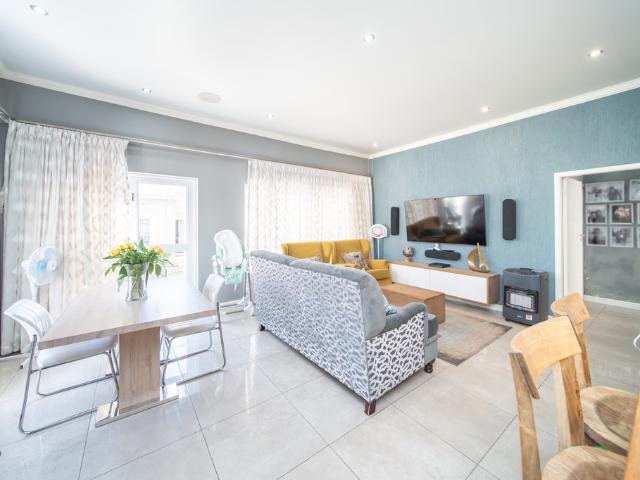 Townhouse for sale in East London, Eastern Cape