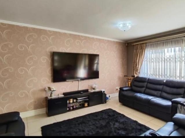 Townhouse for sale in Ekurhuleni, Gauteng