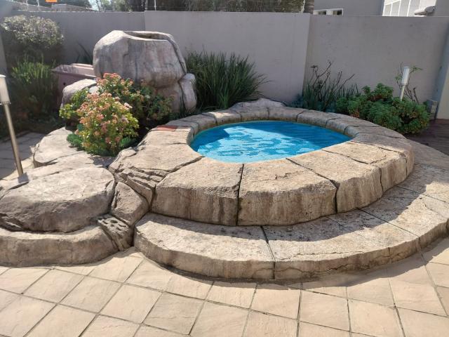 Townhouse for sale in Ekurhuleni, Gauteng