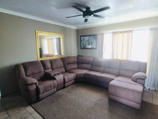 Townhouse for sale in Ekurhuleni, Gauteng