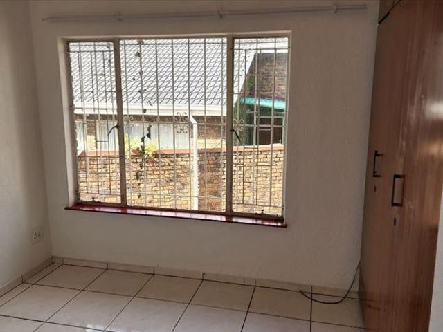 Townhouse for sale in Glenmarais, Ekurhuleni